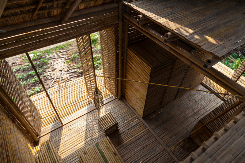 rumah bambu